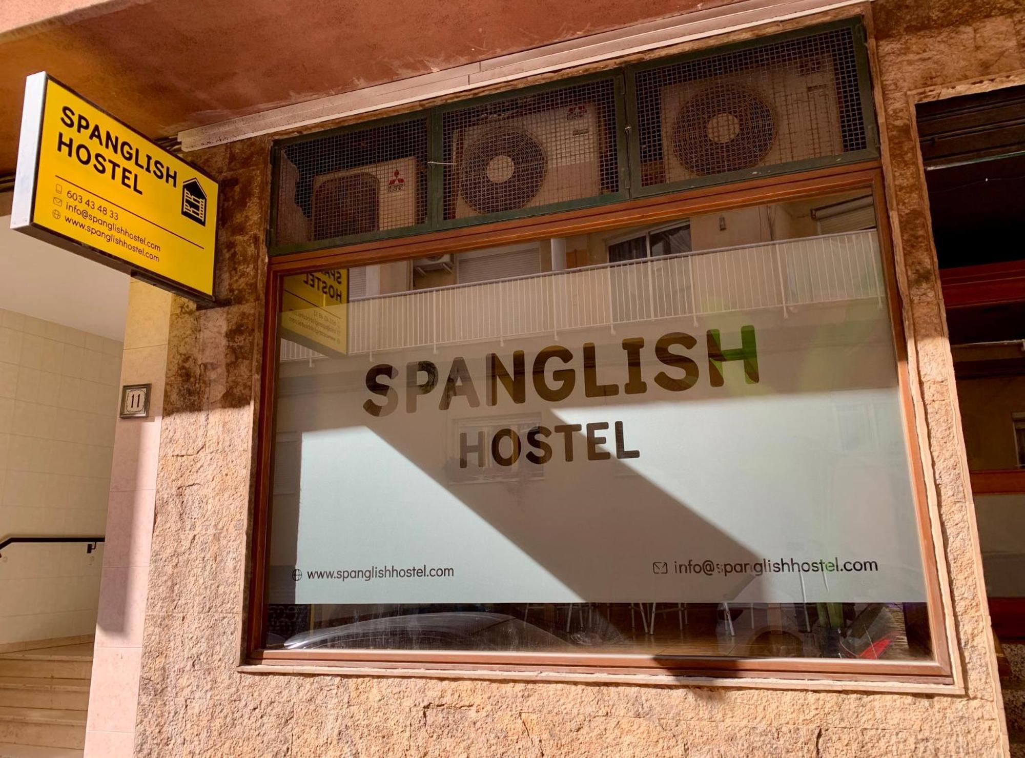 Spanglish Hostel Benidorm Exterior foto